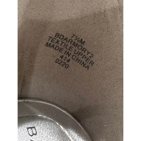 Bandolino Silver Shimmer Block Heel Sandals Size 7.5 - Picture 8 of 8